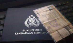 perbedaan istilah off the road dan on the road